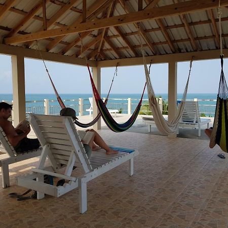 Caye Caulker Beach Hotel Esterno foto