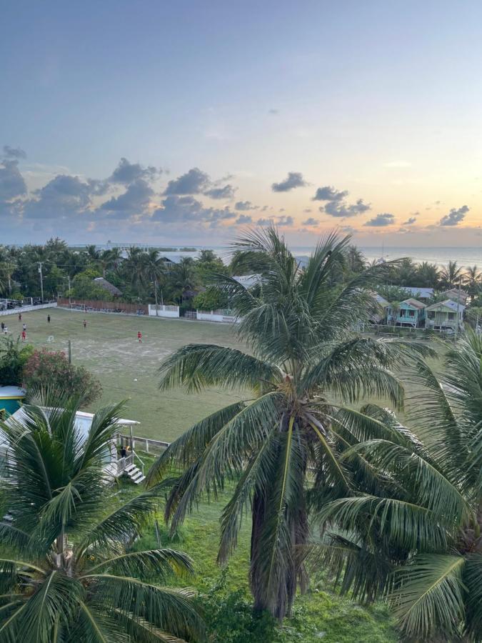 Caye Caulker Beach Hotel Esterno foto